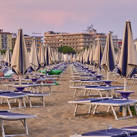 Relaxing With Terrace And Pool In Apartment Bibione
