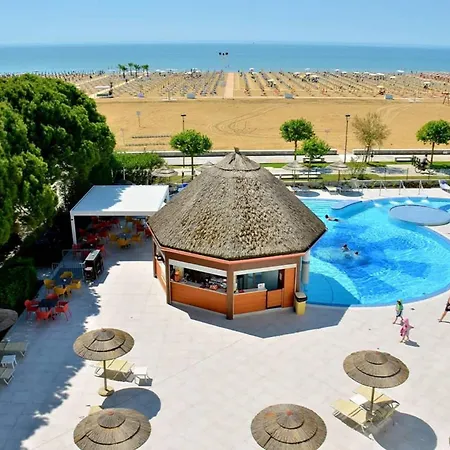 Apartment Relaxing With Terrace And Pool In