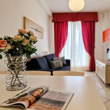 Relaxing With Terrace And Pool In Appartamento *