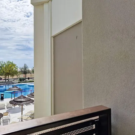Appartamento Relaxing With Terrace And Pool In